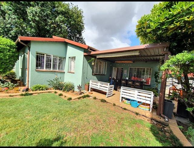 3 BEDROOM TOWNHOUSE FOR SALE IN FLORAUNA